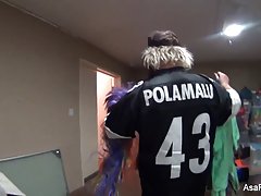 ASA geile frauen ab 50 Akira hinter den Kulissen