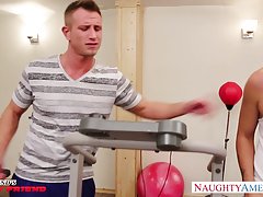 Pornos gratis schauen brünette brooklyn chase bekommt große titten jizzed