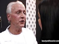 Handyporno gratis teen vixen saugen und ficken eine alten hahn